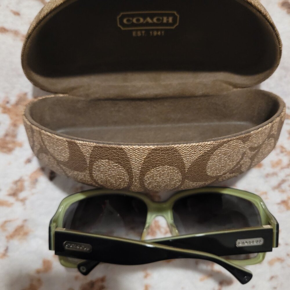 Coach sunglasses and case - Picture 9 of 9